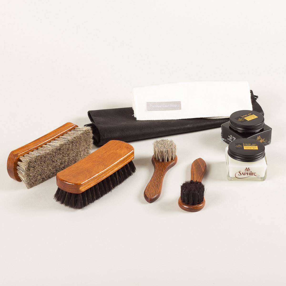 Saphir Médaille d'Or Shoe care set - shoe cream